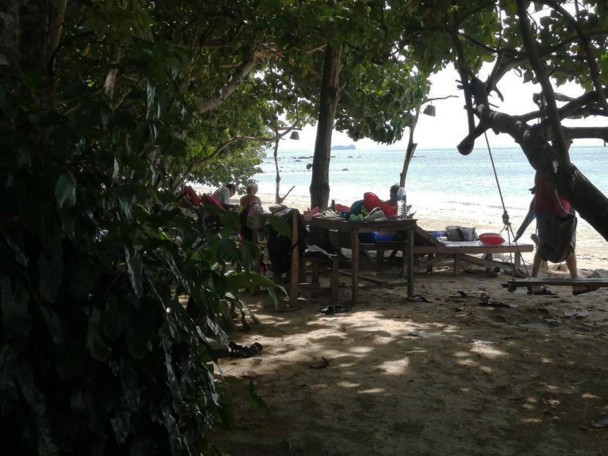 Room In Bungalow - Breathtaking Cottage Of Koh Pu Koh Jum Bagian luar foto