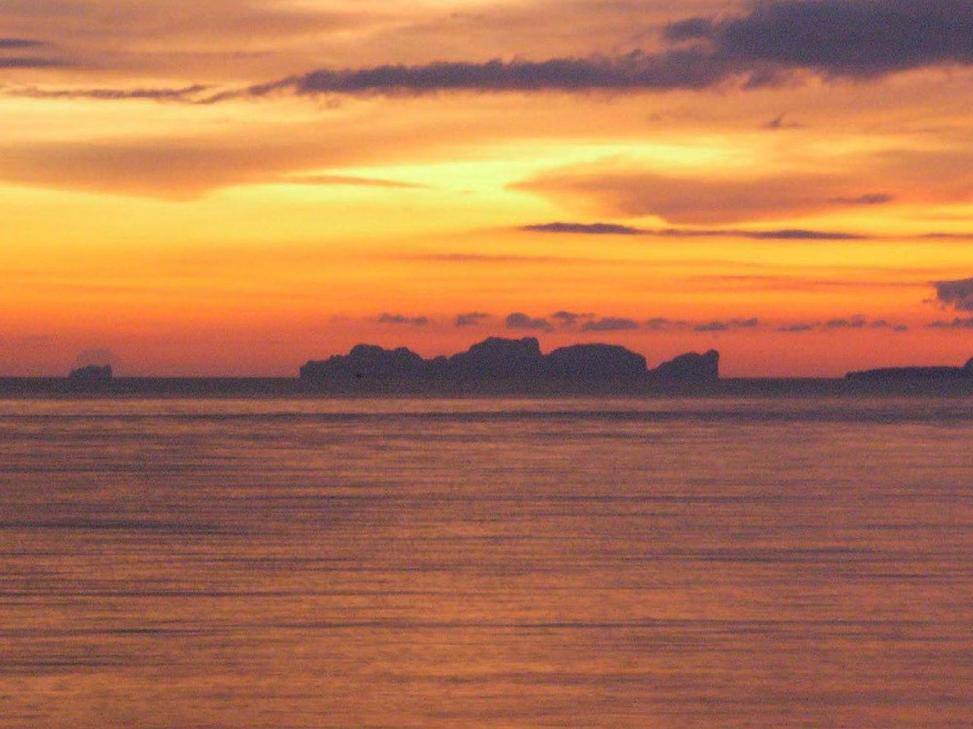 Room In Bungalow - Breathtaking Cottage Of Koh Pu Koh Jum Bagian luar foto