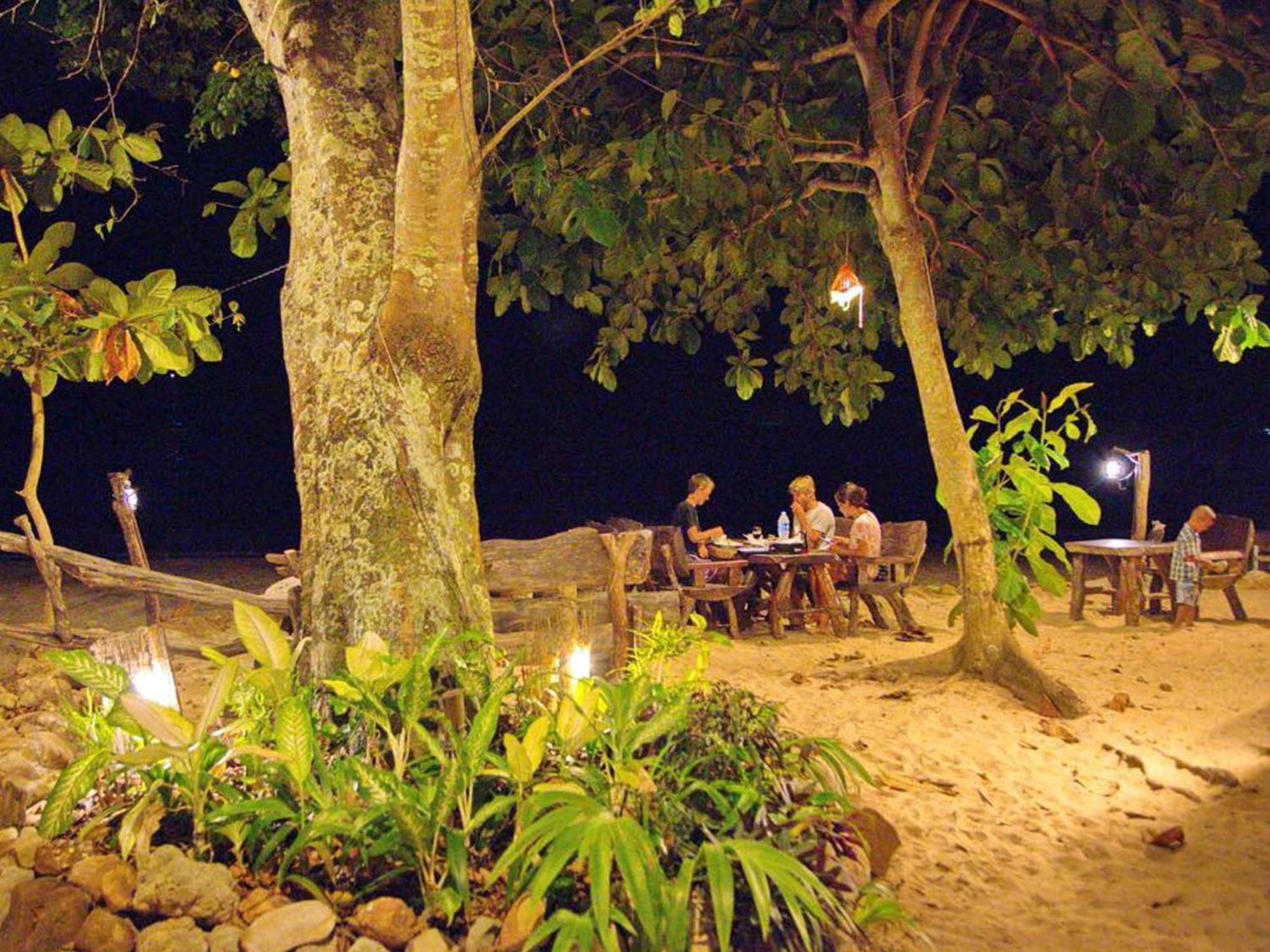 Room In Bungalow - Breathtaking Cottage Of Koh Pu Koh Jum Bagian luar foto