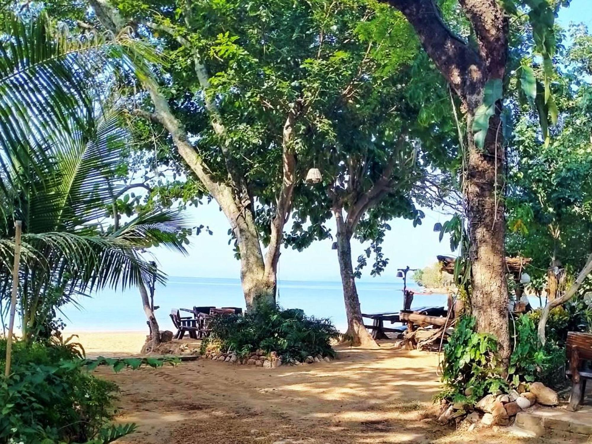 Room In Bungalow - Breathtaking Cottage Of Koh Pu Koh Jum Bagian luar foto