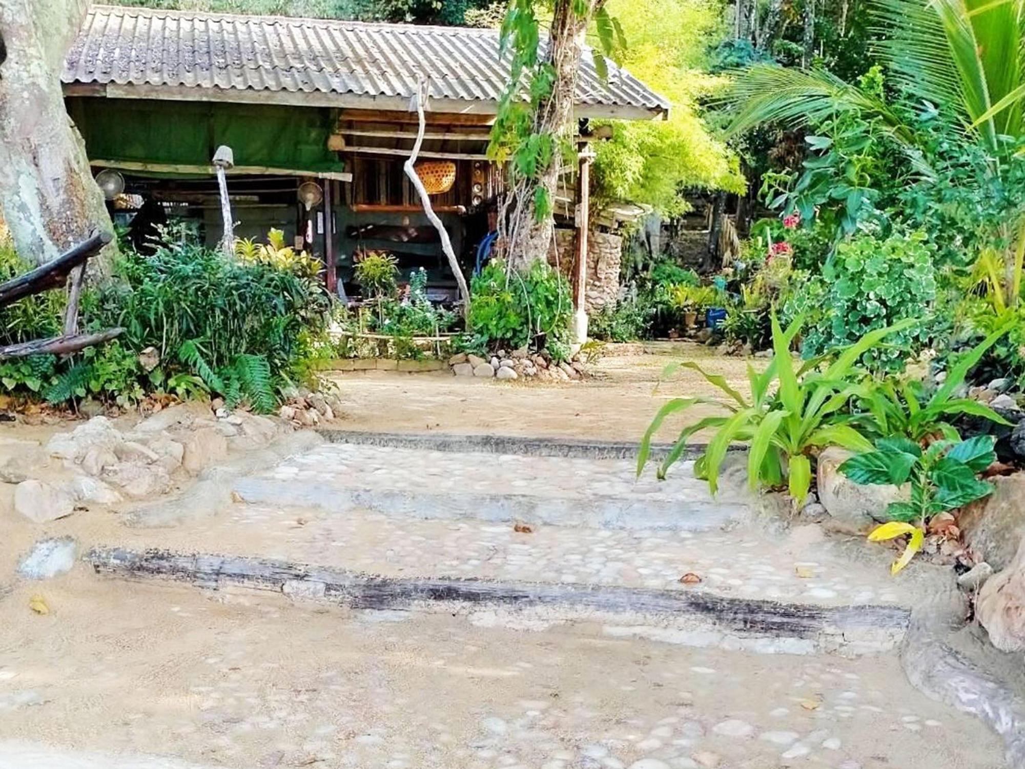 Room In Bungalow - Breathtaking Cottage Of Koh Pu Koh Jum Bagian luar foto