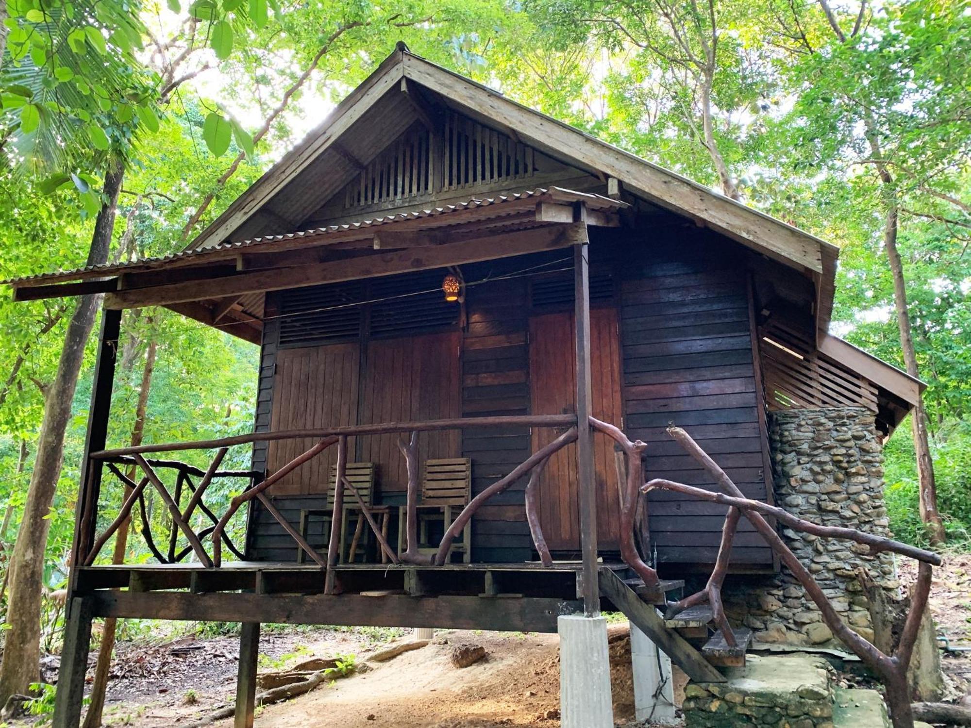 Room In Bungalow - Breathtaking Cottage Of Koh Pu Koh Jum Bagian luar foto
